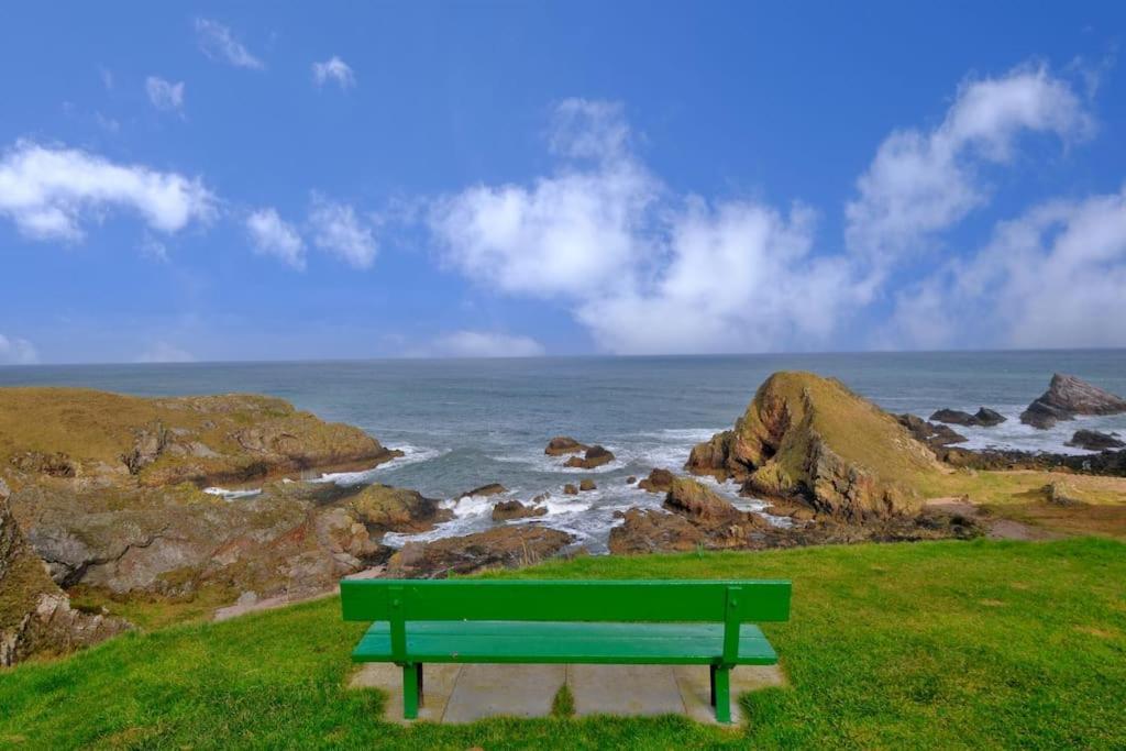 Cliff Top Cottage With Sea Views Portknockie Екстериор снимка